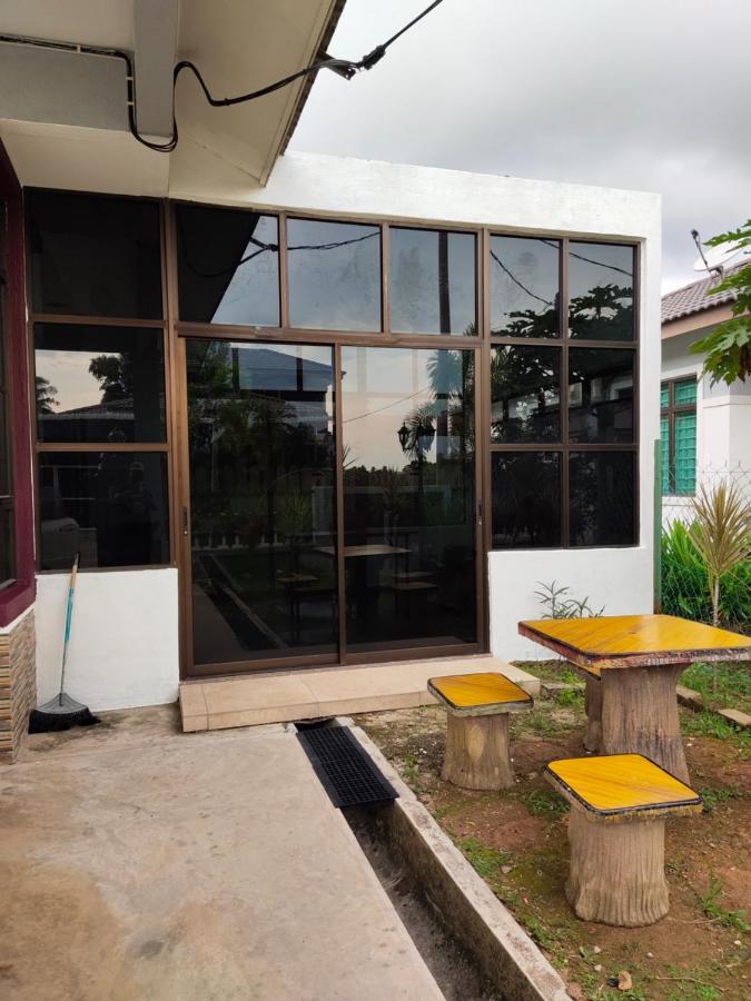 Homestay Melaka Urich Екстер'єр фото